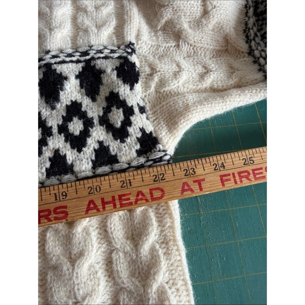 Vine & Love Women's Cream Black Nordic Sweater Cable Knit Crew Neck sz Large - Picture 5 of 6